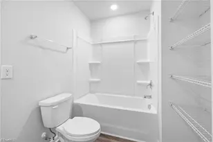 1096 University Dr, Burlington, NC 27215 - Photo 11