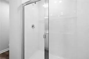 1729 University Dr, Burlington, NC 27215 - Photo 35