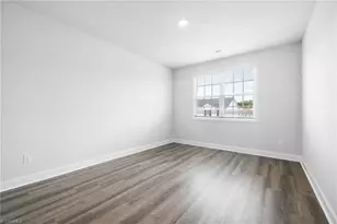 1729 University Dr, Burlington, NC 27215 - Photo 25