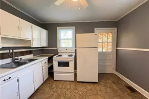 2739 Konnoak Dr, Winston-Salem, NC 27127 - Photo 3