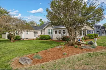 271 N Main Street, Denton, NC 27239 - Photo 1