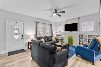 404 Lexington Avenue, Thomasville, NC 27360 - Photo 3