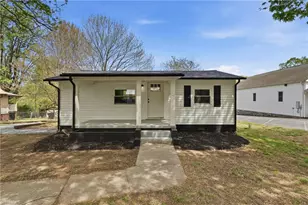 605 Mangum Rd, Reidsville, NC 27320 - Photo 1