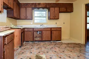 3661 Barkwood Dr, Winston-Salem, NC 27105 - Photo 9