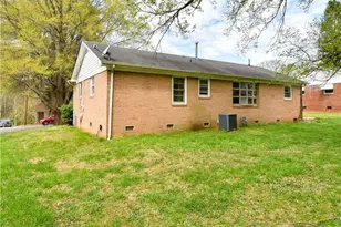 3661 Barkwood Dr, Winston-Salem, NC 27105 - Photo 21