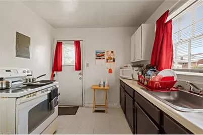 1006 Beaumont Avenue, Greensboro, NC 27401 - Photo 7