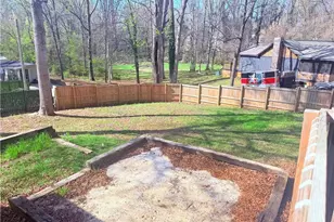 930 Hazelwood Dr, Winston-Salem, NC 27103 - Photo 35