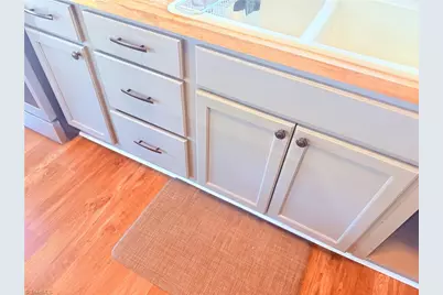 930 Hazelwood Drive, Winston-Salem, NC 27103 - Photo 9