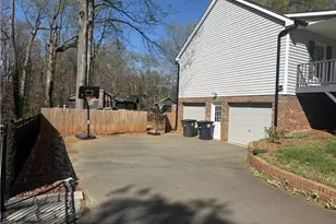 930 Hazelwood Dr, Winston-Salem, NC 27103 - Photo 3