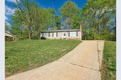 3 Woodlake Court, Greensboro, NC 27406 - Photo 3