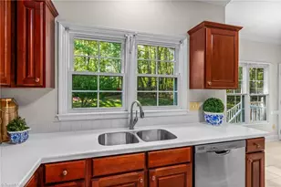 4810 Weston Pl, Jamestown, NC 27282 - Photo 17