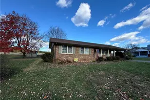 215 Freeman St, Dobson, NC 27017 - Photo 3