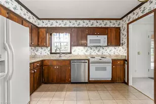 2022 Walker Ave, Burlington, NC 27215 - Photo 13