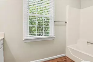 7132 Avenbury Cir, Kernersville, NC 27284 - Photo 11