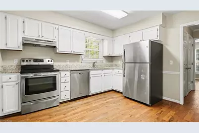 7132 Avenbury Circle, Kernersville, NC 27284 - Photo 7