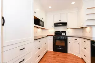 7111 Taunton Dr, Greensboro, NC 27410 - Photo 11