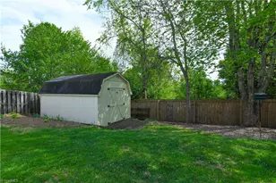 7111 Taunton Dr, Greensboro, NC 27410 - Photo 33