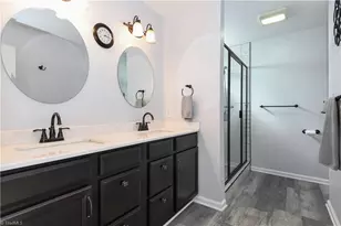 7111 Taunton Dr, Greensboro, NC 27410 - Photo 19