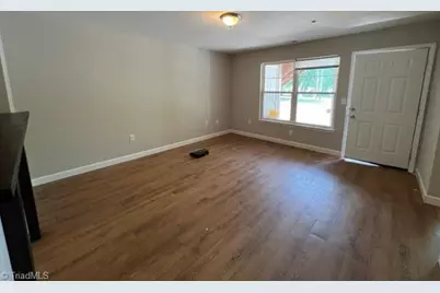 916 Avon Avenue #101, Burlington, NC 27215 - Photo 5