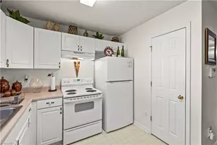 4540 Holland Rd, Greensboro, NC 27405 - Photo 11