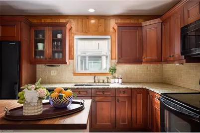 317 S Main Street, Kernersville, NC 27284 - Photo 11