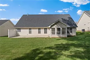 567 Caladium Ct, Kernersville, NC 27284 - Photo 5