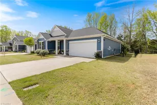 532 Kayak Ct, Mebane, NC 27302 - Photo 3