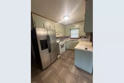 3622 Lower Lake Road, Thomasville, NC 27360 - Photo 17