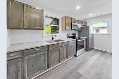 1614 Willow Road, Greensboro, NC 27401 - Photo 11