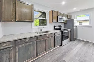 1614 Willow Rd, Greensboro, NC 27401 - Photo 11