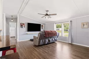 112 Hayes Dr, King, NC 27021 - Photo 5