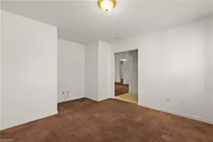 467 Bedford Knoll Dr, Winston-Salem, NC 27107 - Photo 5