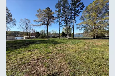 431 Lake Shore Avenue, Lexington, NC 27292 - Photo 1
