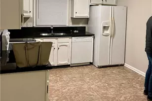 1718 Oak St, Greensboro, NC 27403 - Photo 5