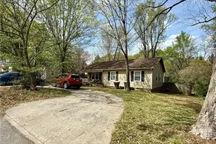 1718 Oak St, Greensboro, NC 27403 - Photo 1