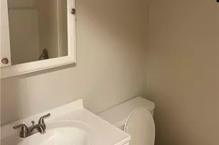 1718 Oak St, Greensboro, NC 27403 - Photo 9