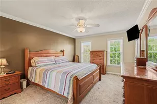 5601 Wellsley Dr W, Greensboro, NC 27407 - Photo 11