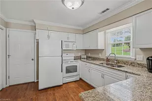 5601 Wellsley Dr W, Greensboro, NC 27407 - Photo 9