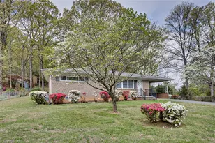 1407 Meadowbrook Rd, Asheboro, NC 27203 - Photo 3