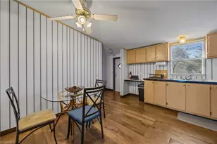 1609 Kennedy Rd, Thomasville, NC 27360 - Photo 9