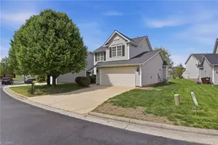 4623 Village Square Ct, Greensboro, NC 27409 - Photo 3