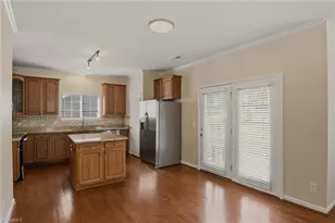 4623 Village Square Ct, Greensboro, NC 27409 - Photo 9