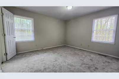 4059 Village Place, Winston-Salem, NC 27127 - Photo 5