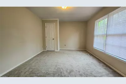 4059 Village Place, Winston-Salem, NC 27127 - Photo 9