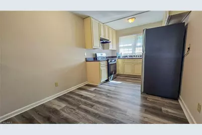 4059 Village Place, Winston-Salem, NC 27127 - Photo 3