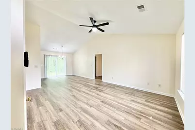 21 Franklinwood Drive, Greensboro, NC 27401 - Photo 3