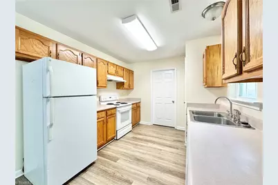 21 Franklinwood Drive, Greensboro, NC 27401 - Photo 7