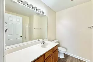 21 Franklinwood Dr, Greensboro, NC 27401 - Photo 9