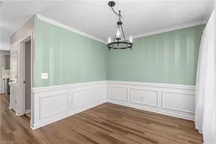 816 Hawthorn Ridge Dr, Whitsett, NC 27377 - Photo 9