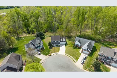 816 Hawthorn Ridge Drive, Whitsett, NC 27377 - Photo 3